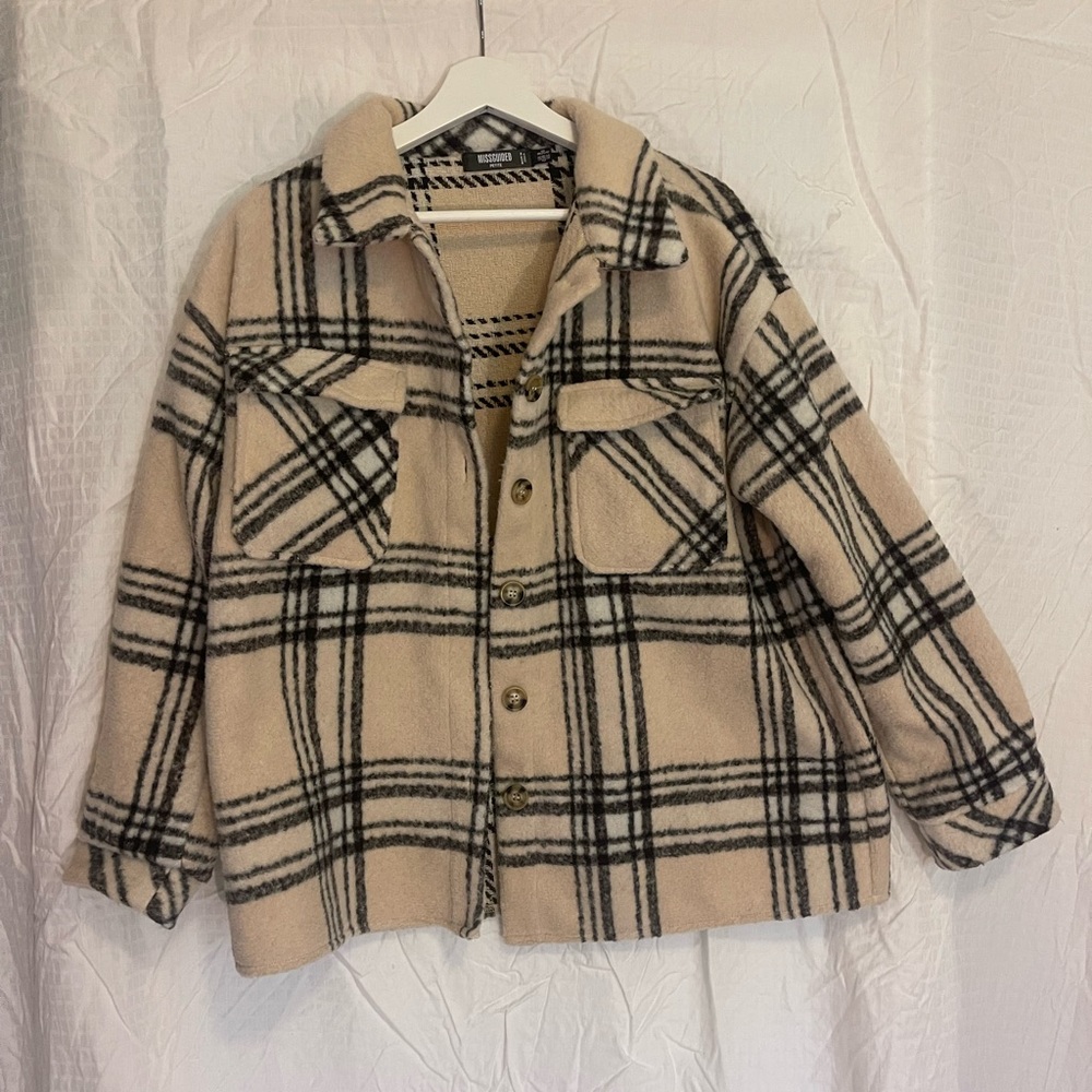 Missguided Boxy Shacket in Cream/Black Plaid